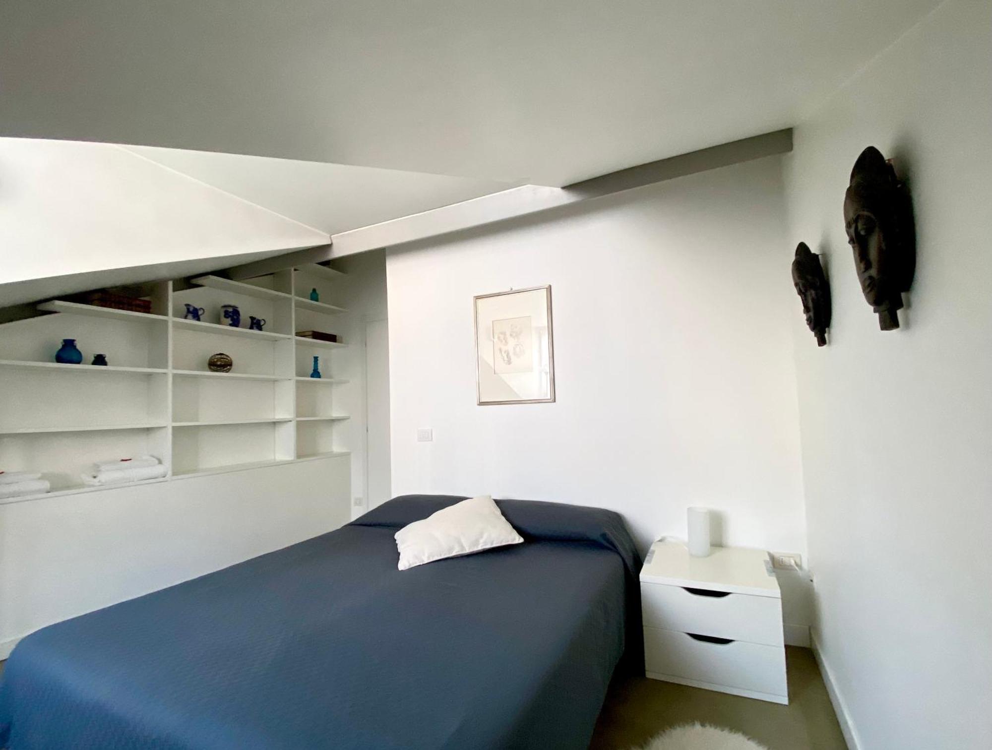 Sant Ambrogio Courtyard Room In Shared Flat Milaan Buitenkant foto