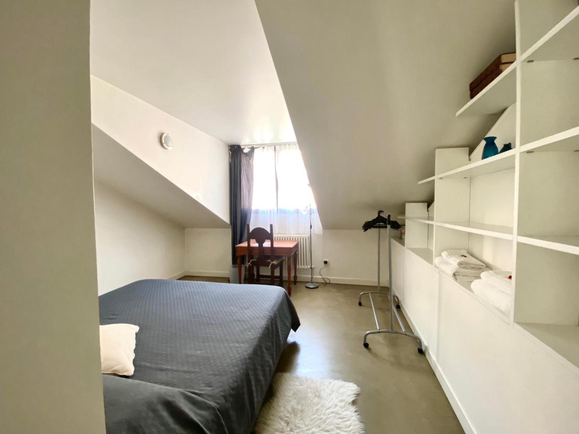 Sant Ambrogio Courtyard Room In Shared Flat Milaan Buitenkant foto