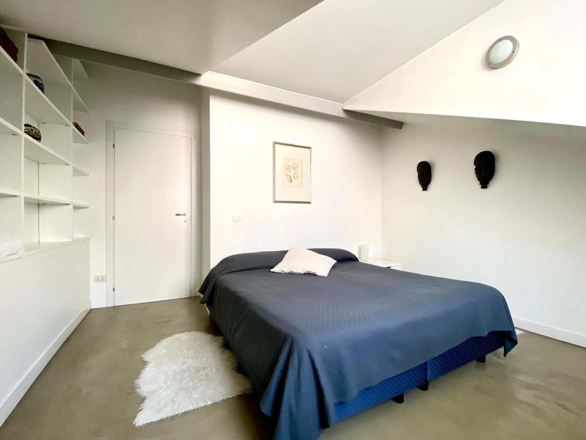 Sant Ambrogio Courtyard Room In Shared Flat Milaan Buitenkant foto