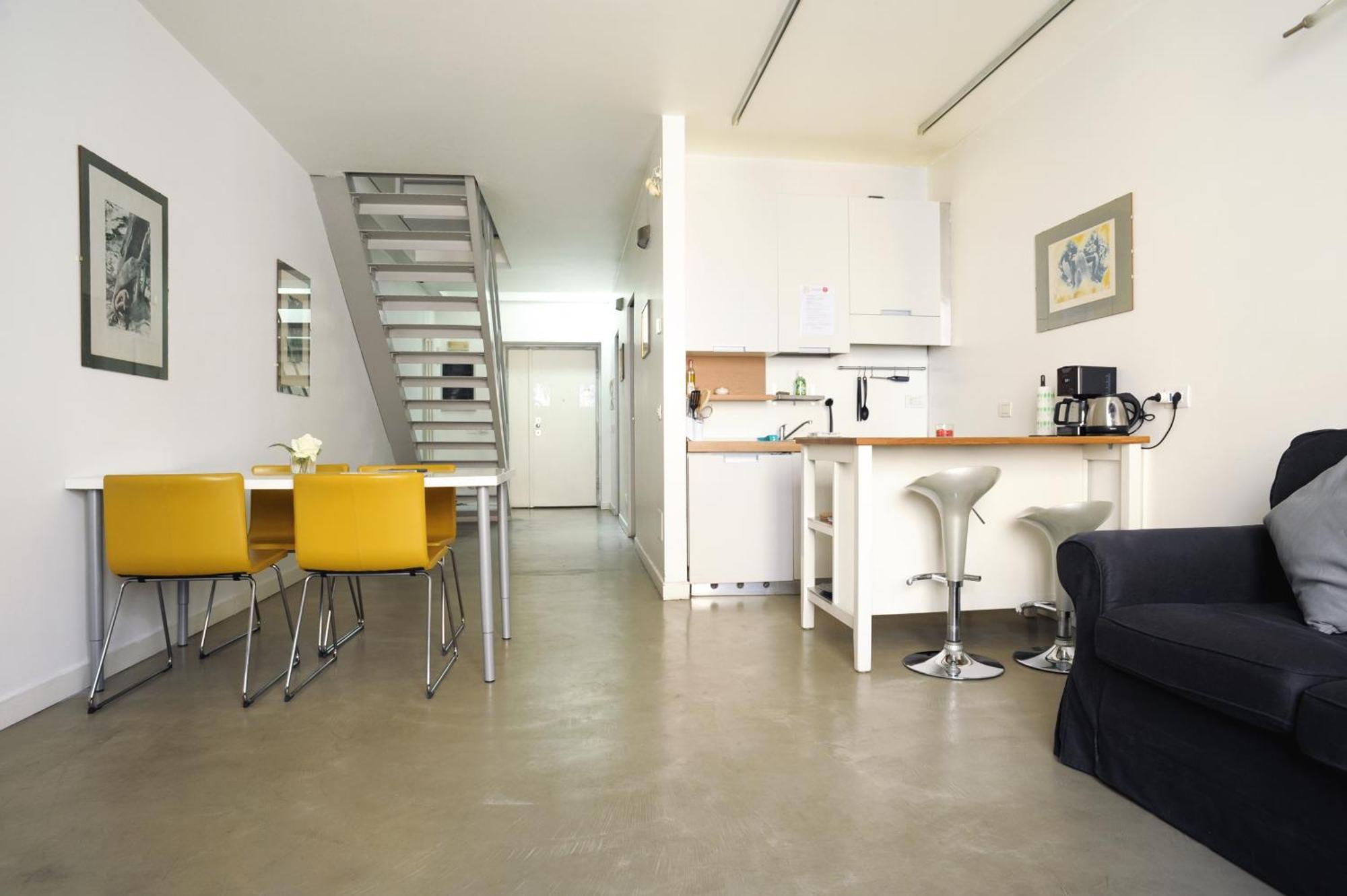 Sant Ambrogio Courtyard Room In Shared Flat Milaan Buitenkant foto